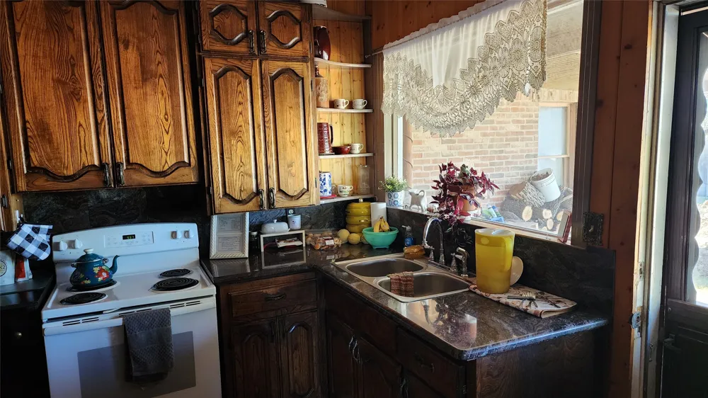 8617 Interstate 20 Eastland, TX 76448