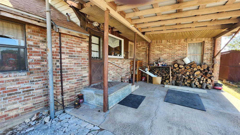 8617 Interstate 20 Eastland, TX 76448
