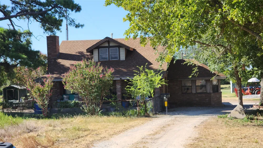 8617 Interstate 20 Eastland, TX 76448
