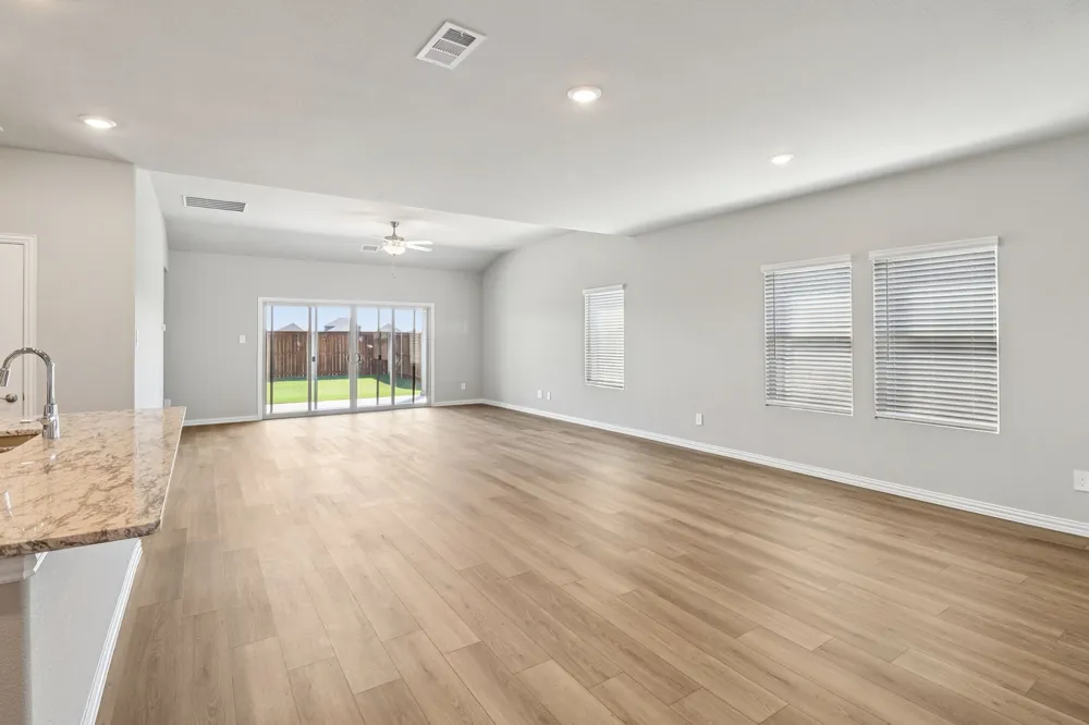2122 Longchamp Lane Seagoville, TX 75159