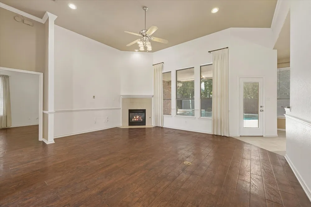 415 Valley View Lane Krum, TX 76249