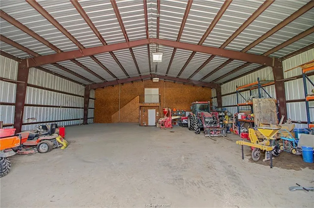 6128 County Road 358 Caldwell, TX 77857