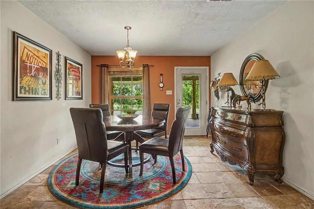 6128 County Road 358 Caldwell, TX 77857