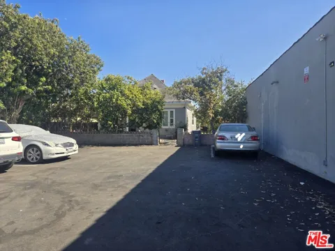1838 Marine Avenue