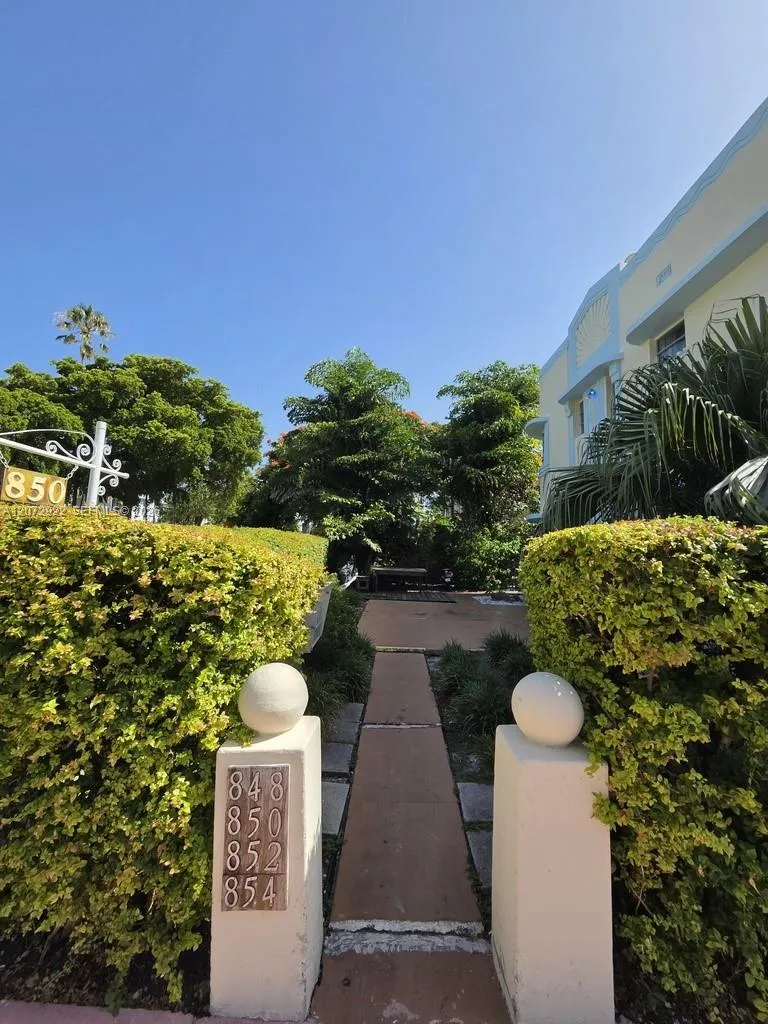 850 Jefferson Ave #12A Miami Beach, FL 33139