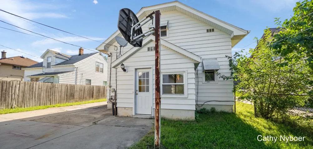 2451 Lamar Avenue SW Wyoming, MI 49519