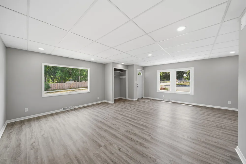 208 S Brown Street Jackson, MI 49203