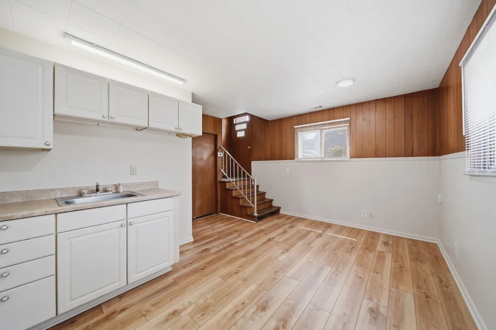 208 S Brown Street Jackson, MI 49203