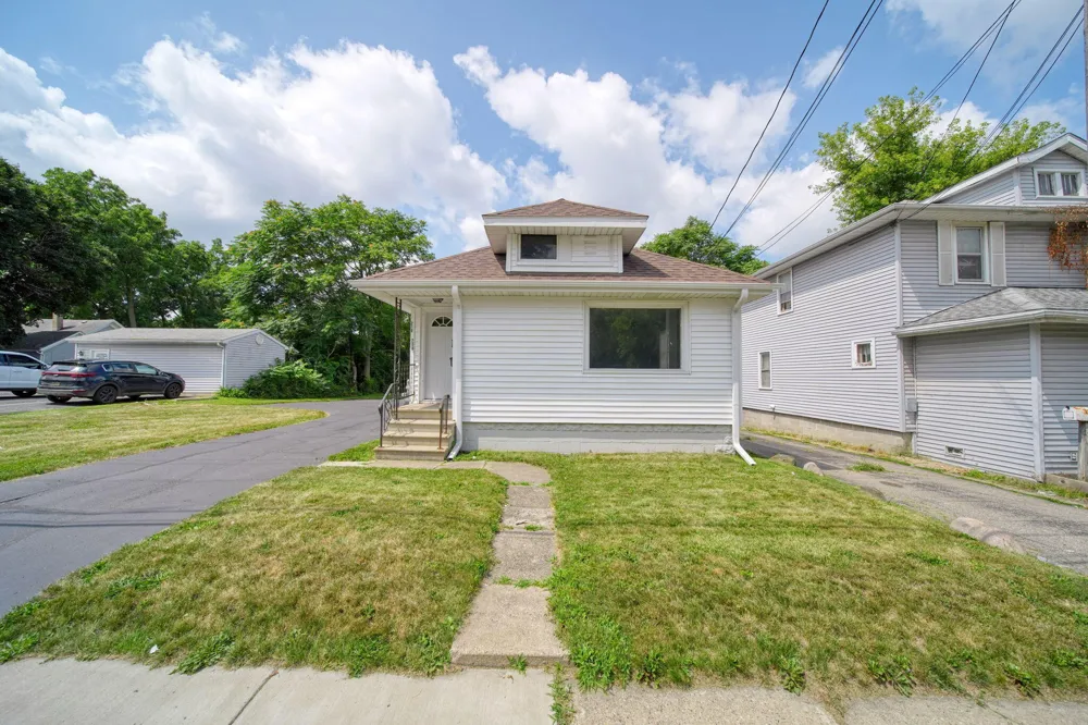 208 S Brown Street Jackson, MI 49203