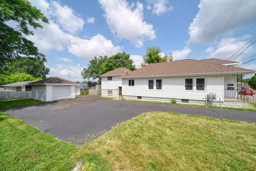 208 S Brown Street Jackson, MI 49203