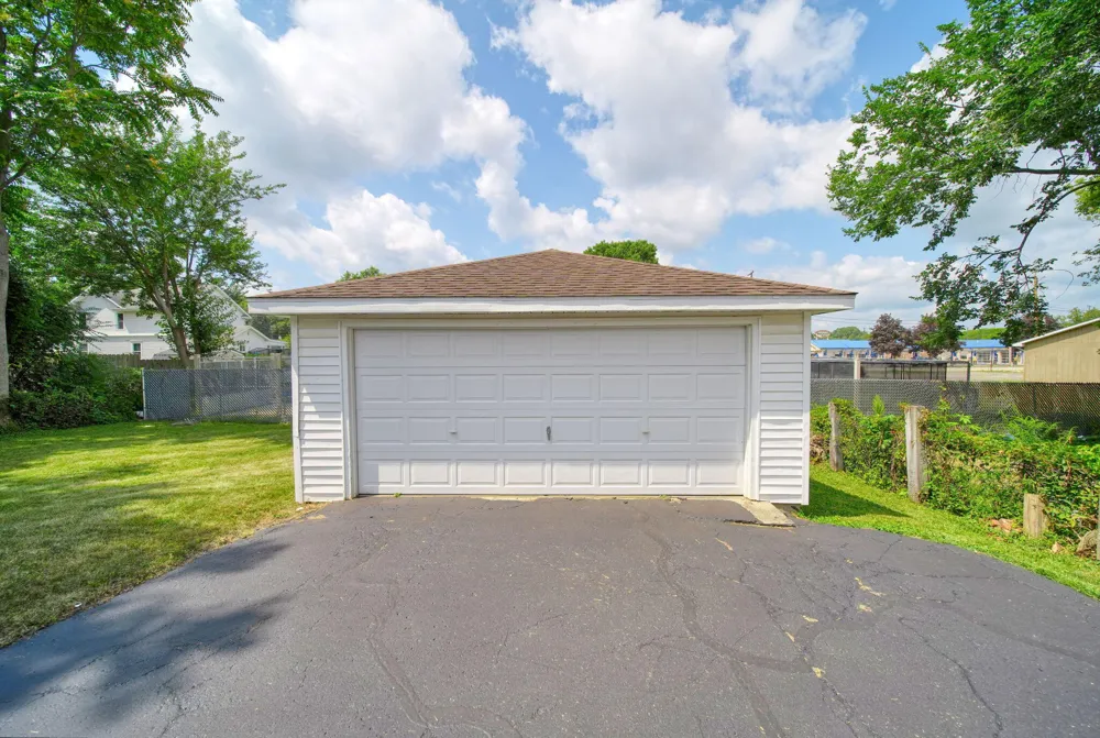 208 S Brown Street Jackson, MI 49203