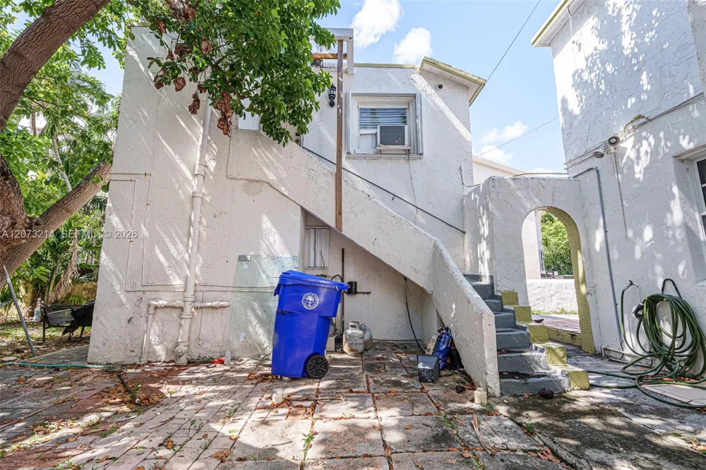 528 SW 21st Ave #A Miami, FL 33135