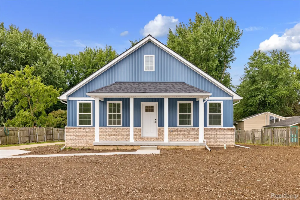 51707 Washington Street New Baltimore City, MI 48047