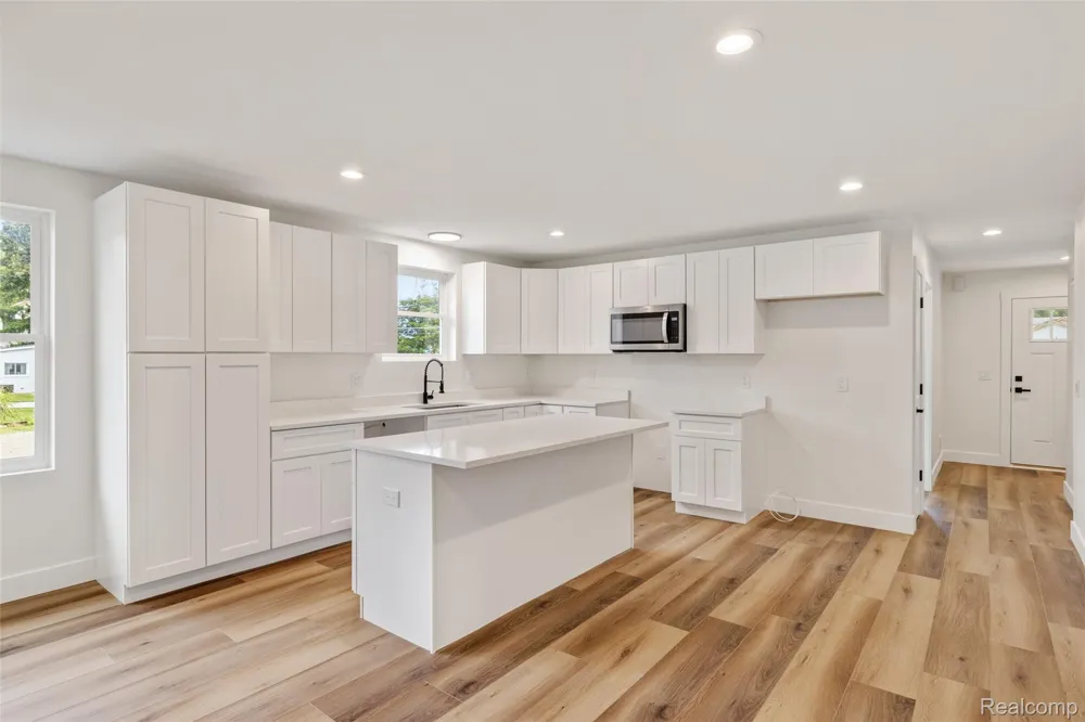 51707 Washington Street New Baltimore City, MI 48047
