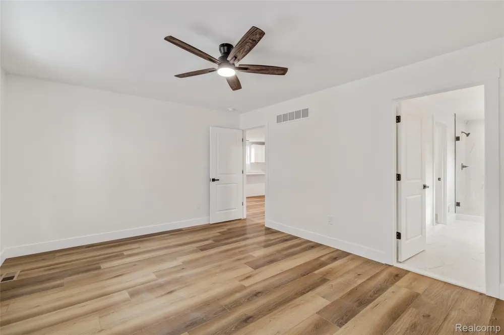 51707 Washington Street New Baltimore City, MI 48047