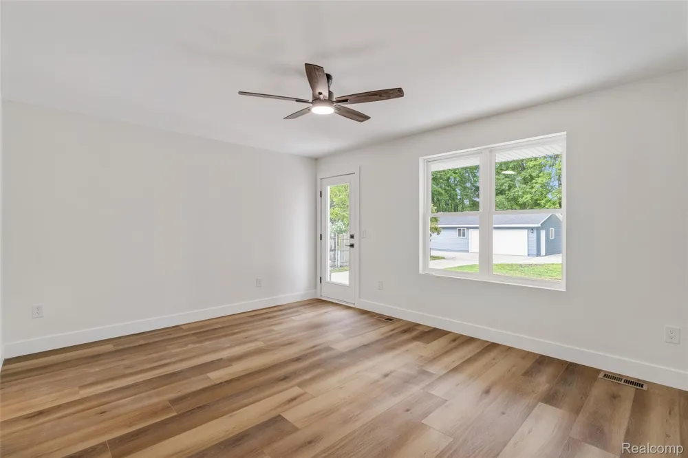 51707 Washington Street New Baltimore City, MI 48047