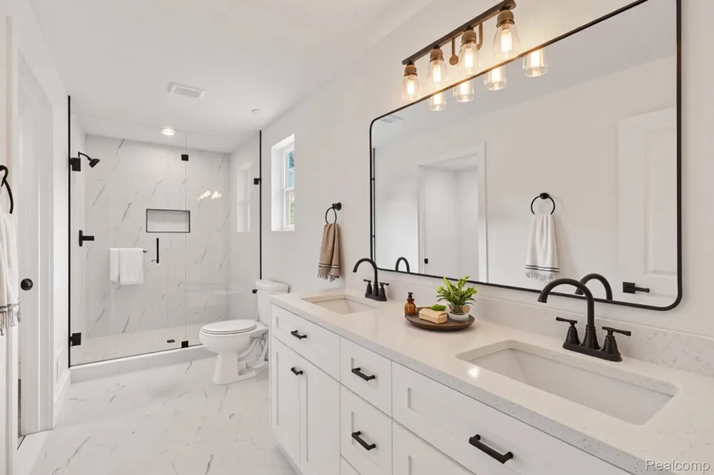 51707 Washington Street New Baltimore City, MI 48047