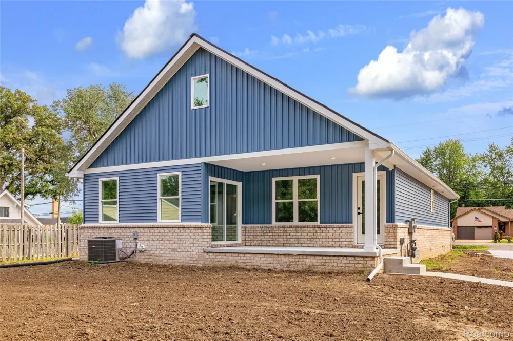 51707 Washington Street New Baltimore City, MI 48047