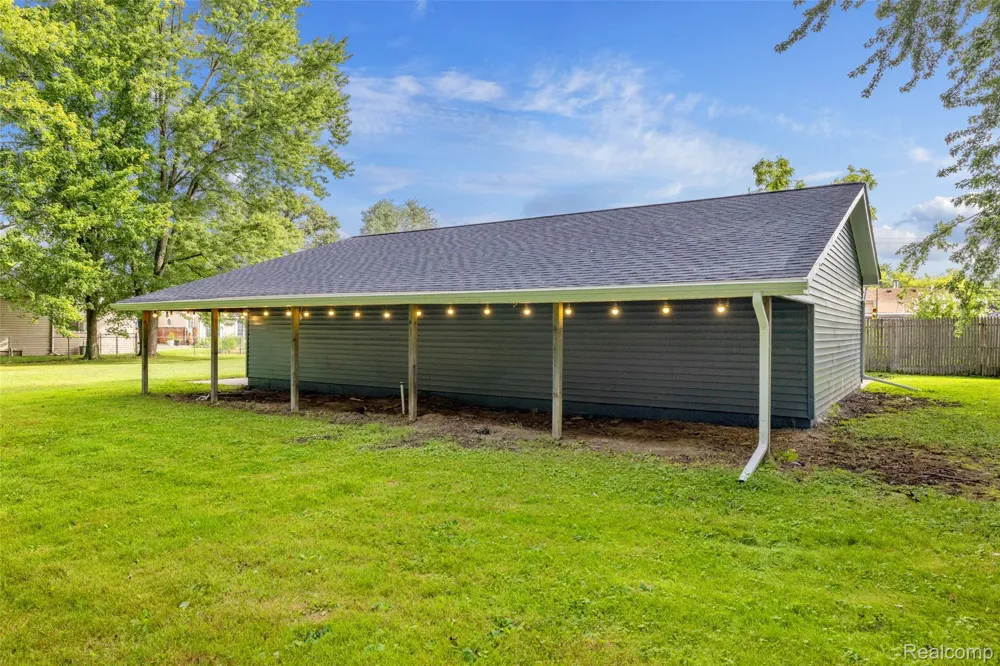 51707 Washington Street New Baltimore City, MI 48047