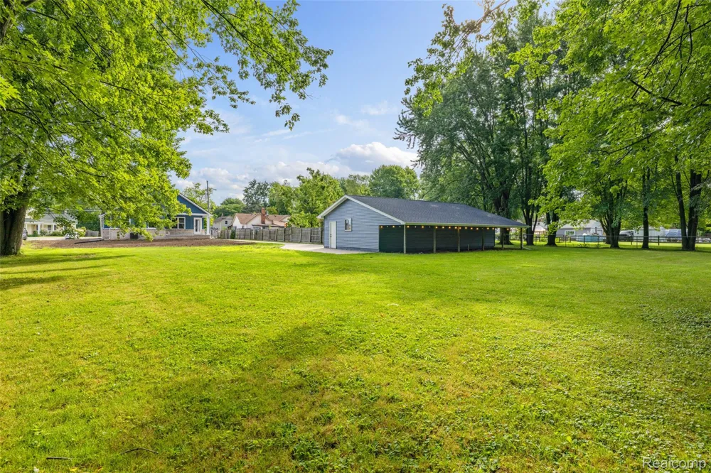 51707 Washington Street New Baltimore City, MI 48047