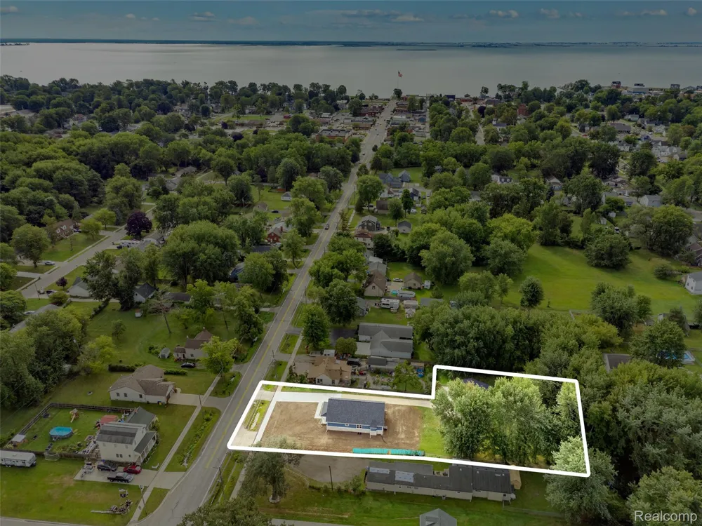 51707 Washington Street New Baltimore City, MI 48047