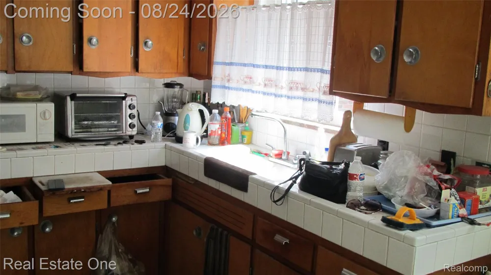 5037 Maple Street Dearborn City, MI 48126