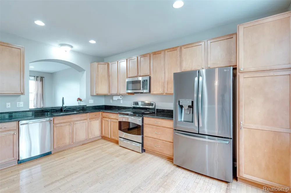 27974 Middleton Drive Novi City, MI 48377