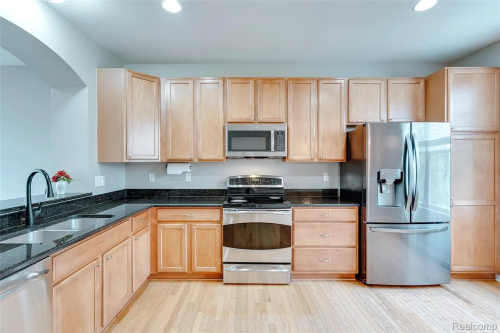 27974 Middleton Drive Novi City, MI 48377