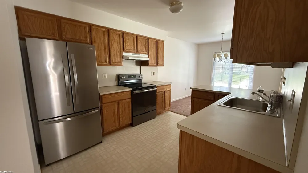 37515 Stonegate Circle Clinton Charter Township, MI 48036