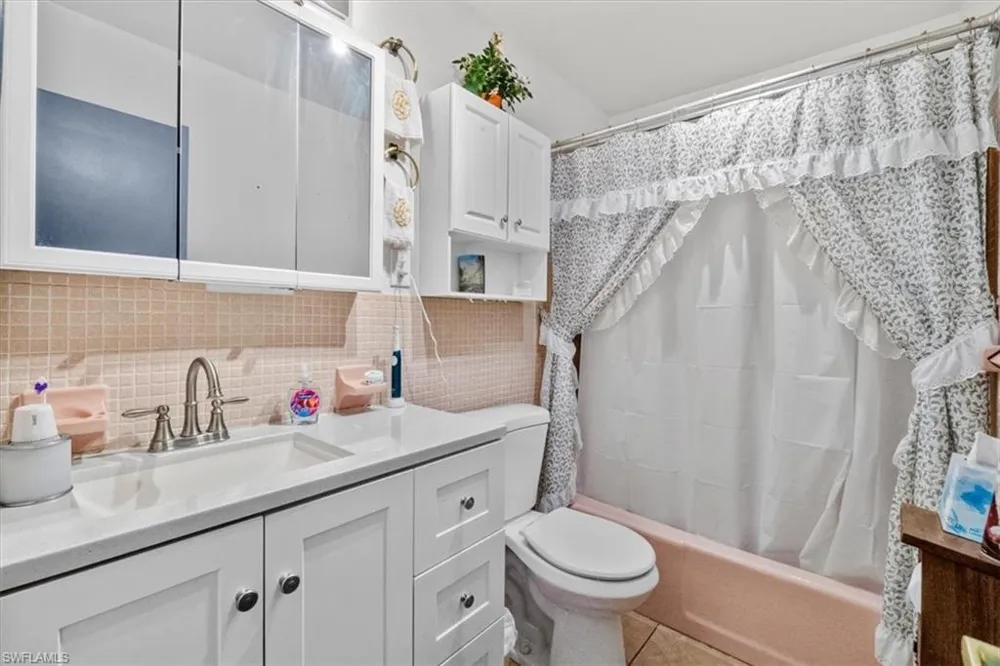 722 E Concordia Avenue Clewiston, FL 33440