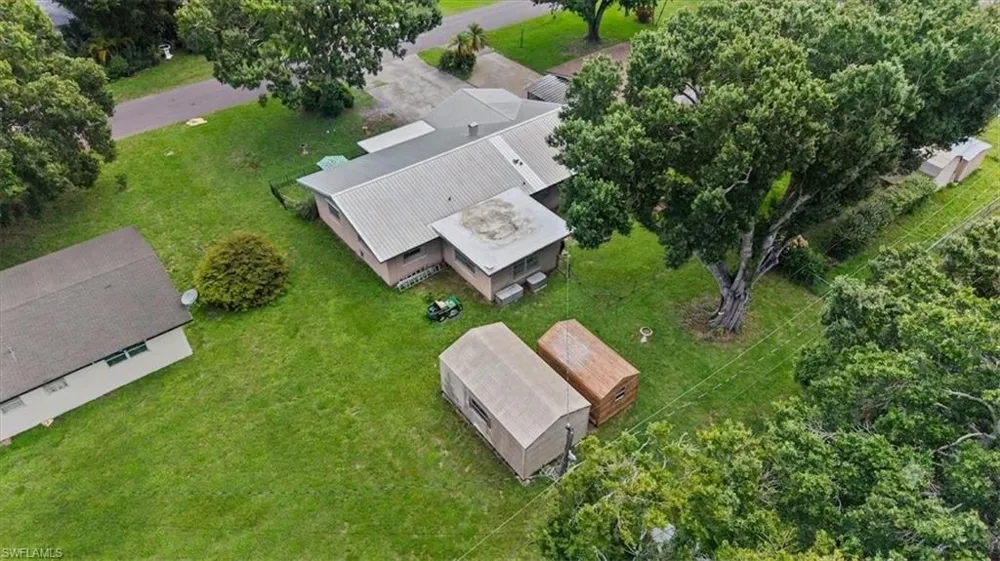 722 E Concordia Avenue Clewiston, FL 33440