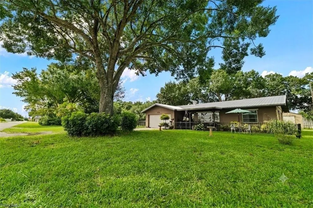 722 E Concordia Avenue Clewiston, FL 33440