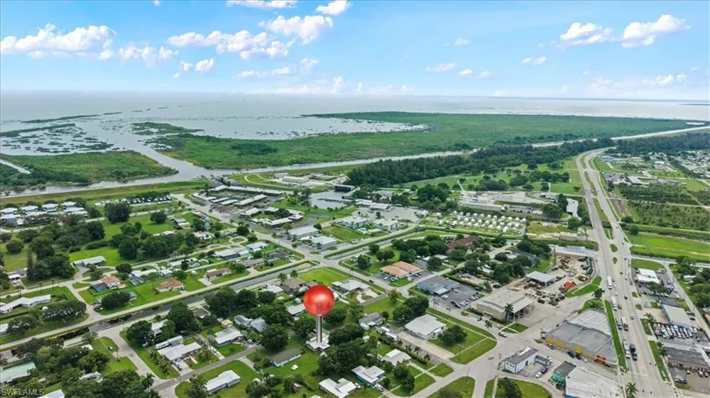 722 E Concordia Avenue Clewiston, FL 33440