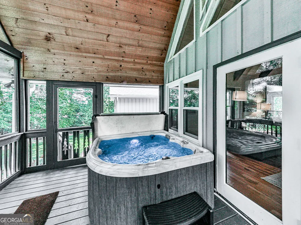 121 Cider House LN Blue Ridge, GA 30513
