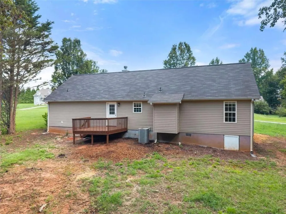 683 Ash Wood Lane Cleveland, GA 30528