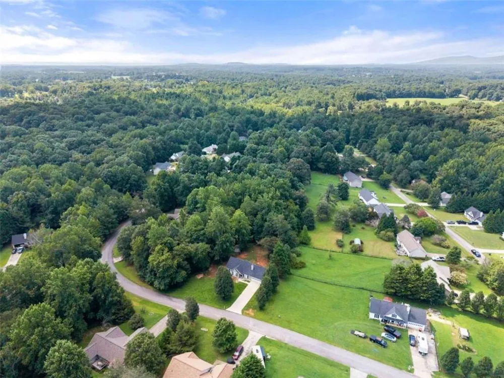683 Ash Wood Lane Cleveland, GA 30528