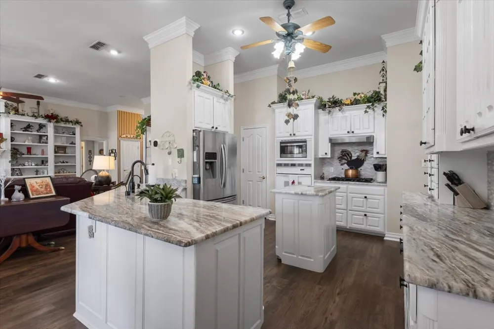 2096 County Road 3432 Bullard, TX 75757
