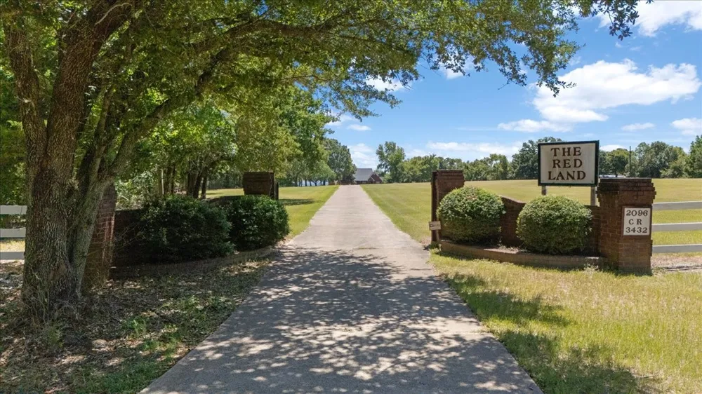 2096 County Road 3432 Bullard, TX 75757