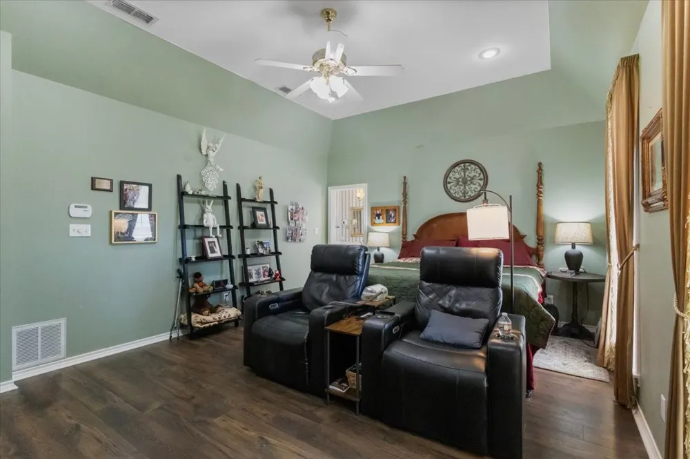 2096 County Road 3432 Bullard, TX 75757
