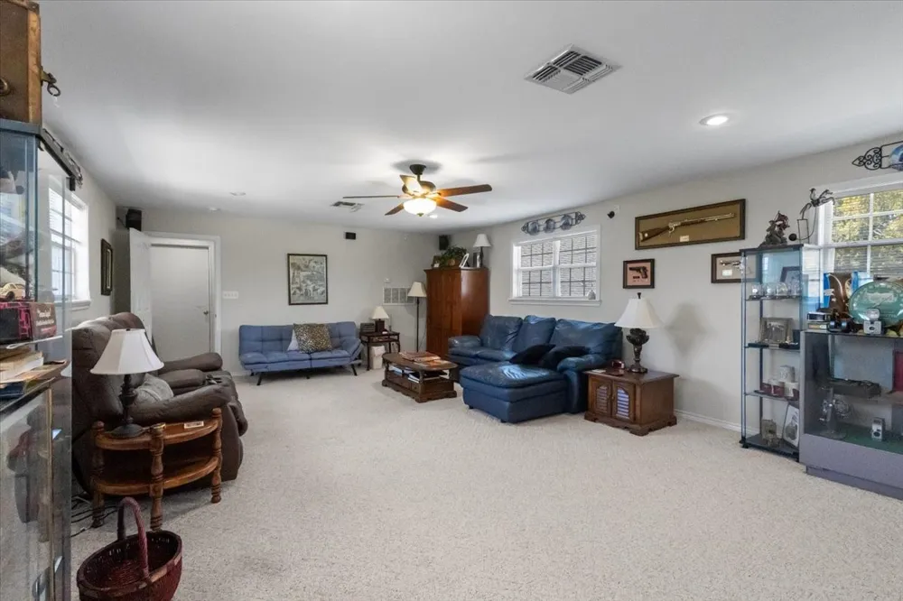 2096 County Road 3432 Bullard, TX 75757