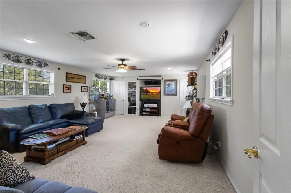 2096 County Road 3432 Bullard, TX 75757