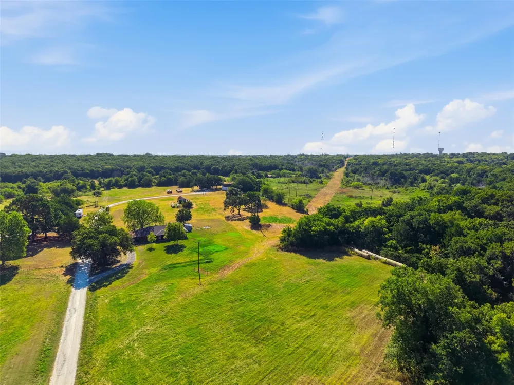 1141 County Road 426 Cleburne, TX 76031