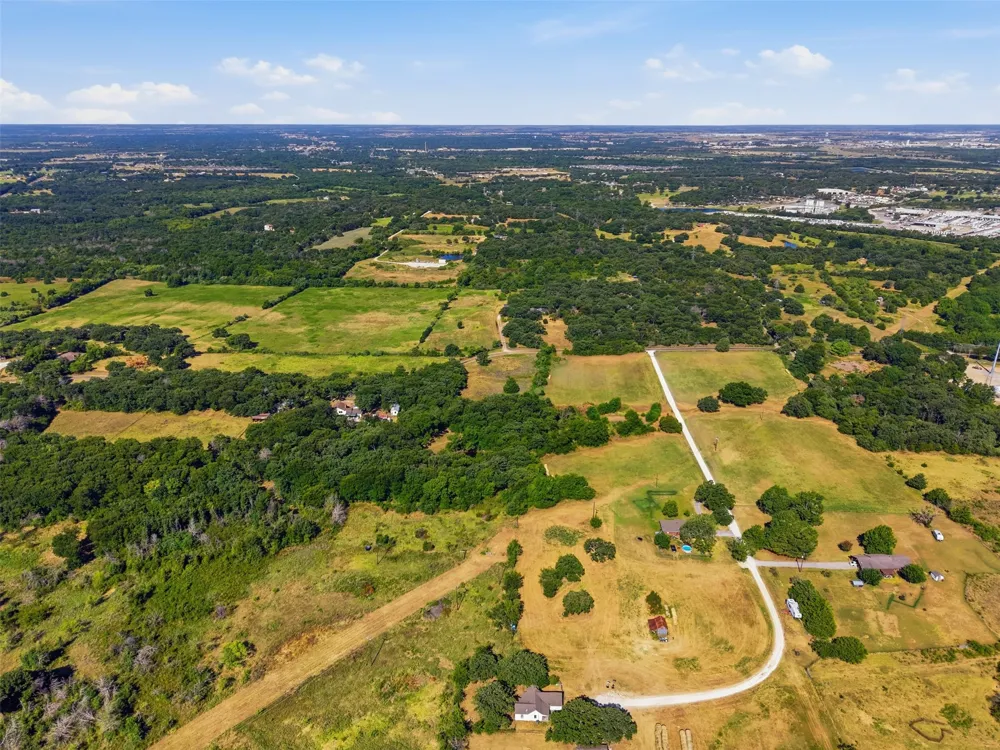 1141 County Road 426 Cleburne, TX 76031