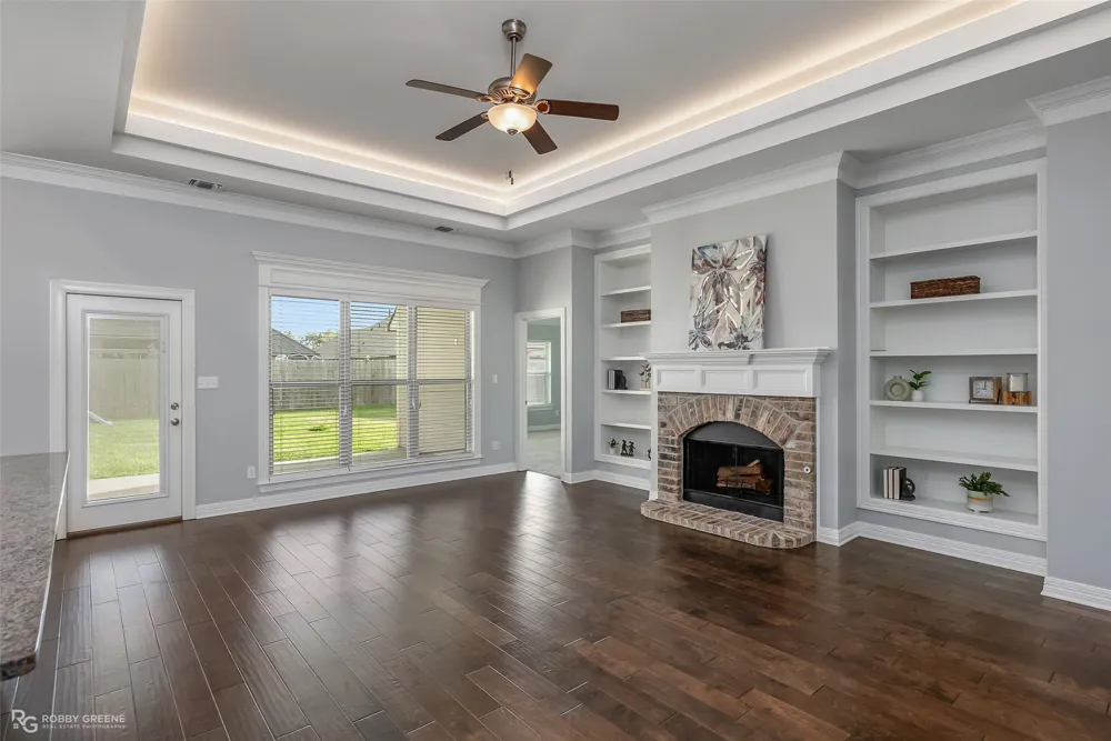 617 Labarre Lane Bossier City, LA 71111