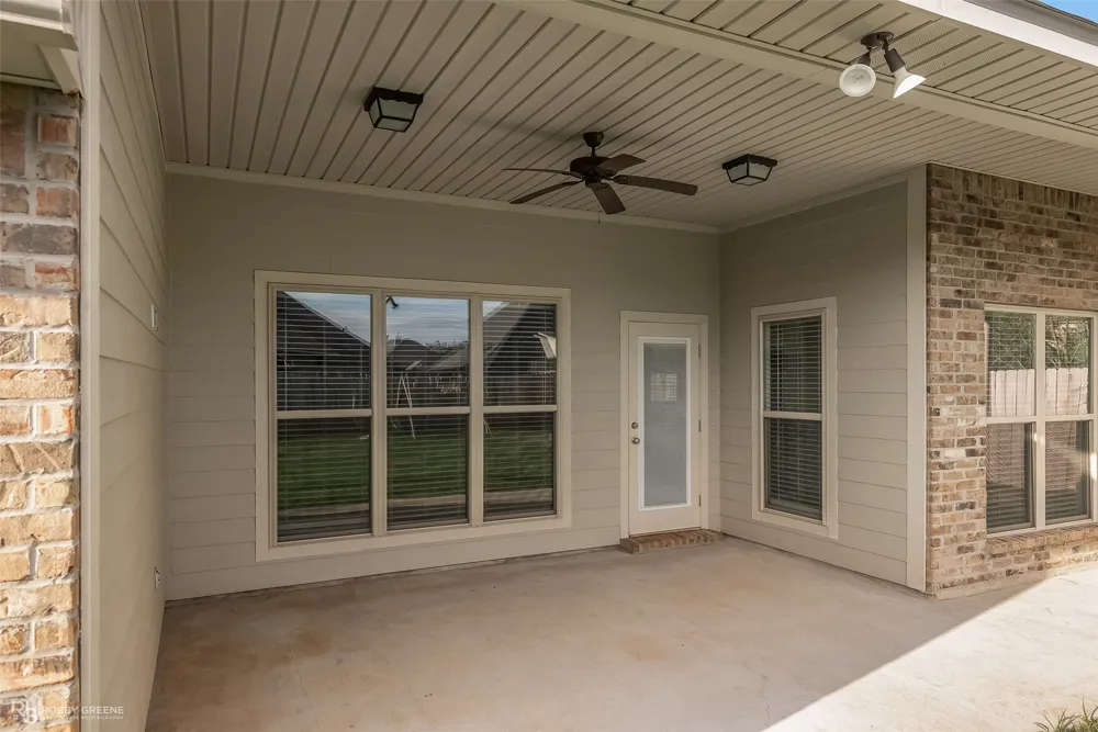 617 Labarre Lane Bossier City, LA 71111