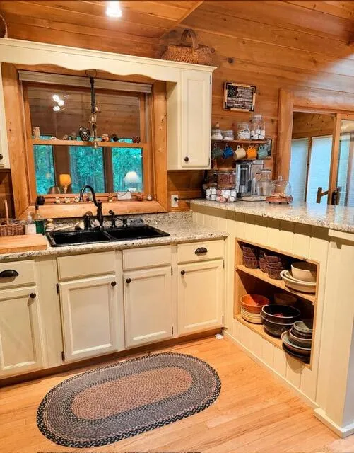 330 Charlestown Colony #17 Buchanan, MI 49107
