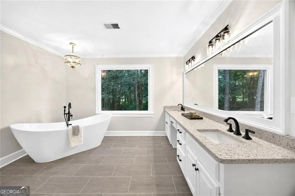 1211 Bridgewater WALK Snellville, GA 30078
