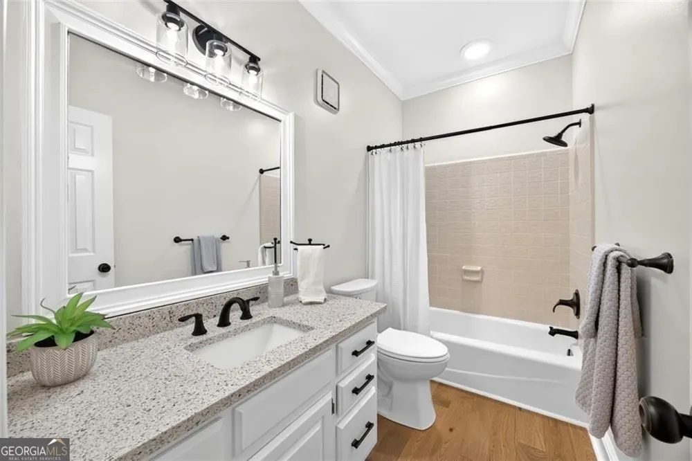 1211 Bridgewater WALK Snellville, GA 30078