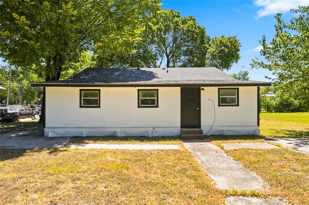 1818 WILLIS LANE Bellmead, TX 76704