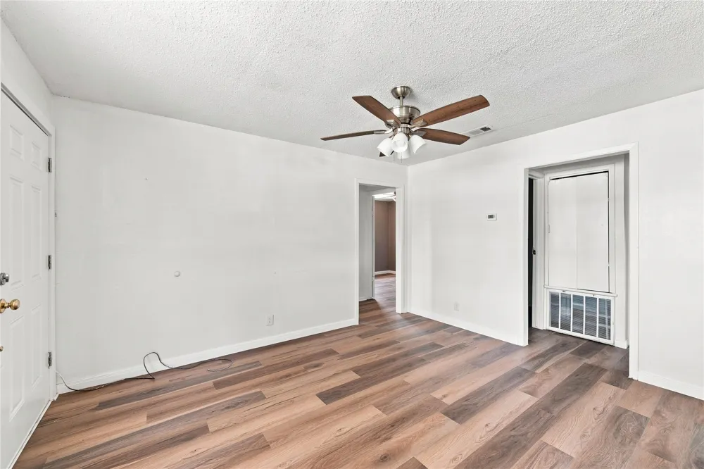 1818 WILLIS LANE Bellmead, TX 76704
